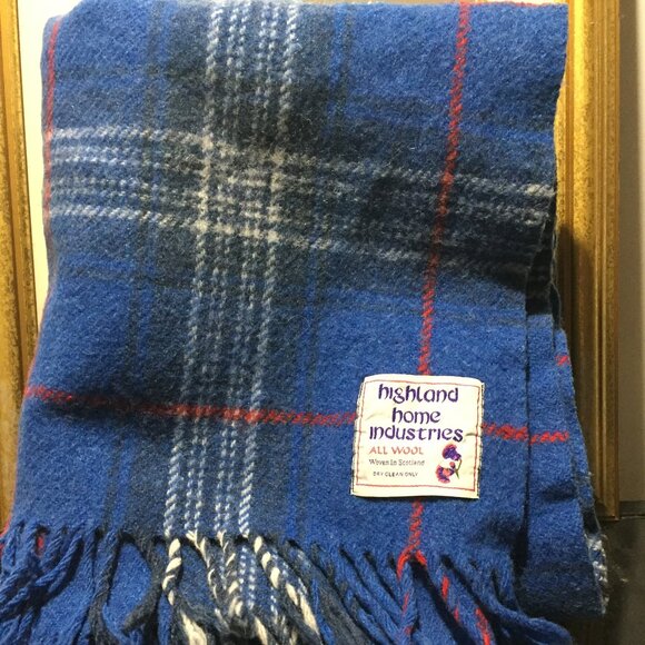 VINTAGE HIGHLAND HOME INDUSTRIES ALL WOOL THROWS SIZE 48 x 52 - Picture 4 of 8